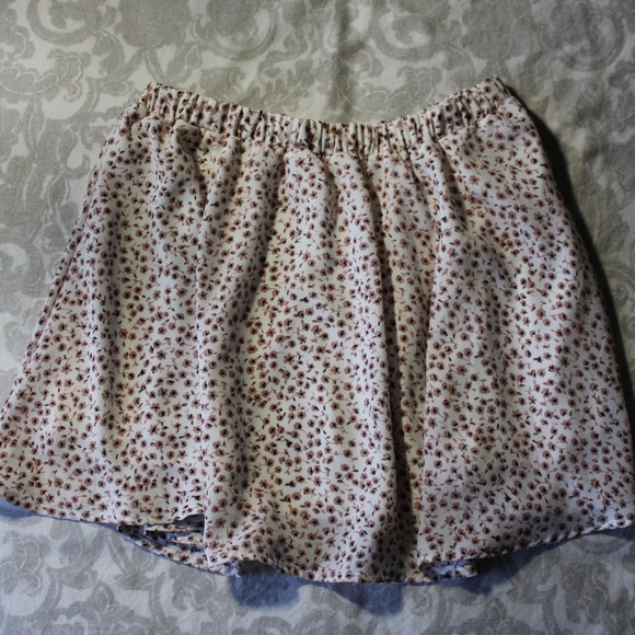 cream and brown floral skirt - Picture 1 of 3